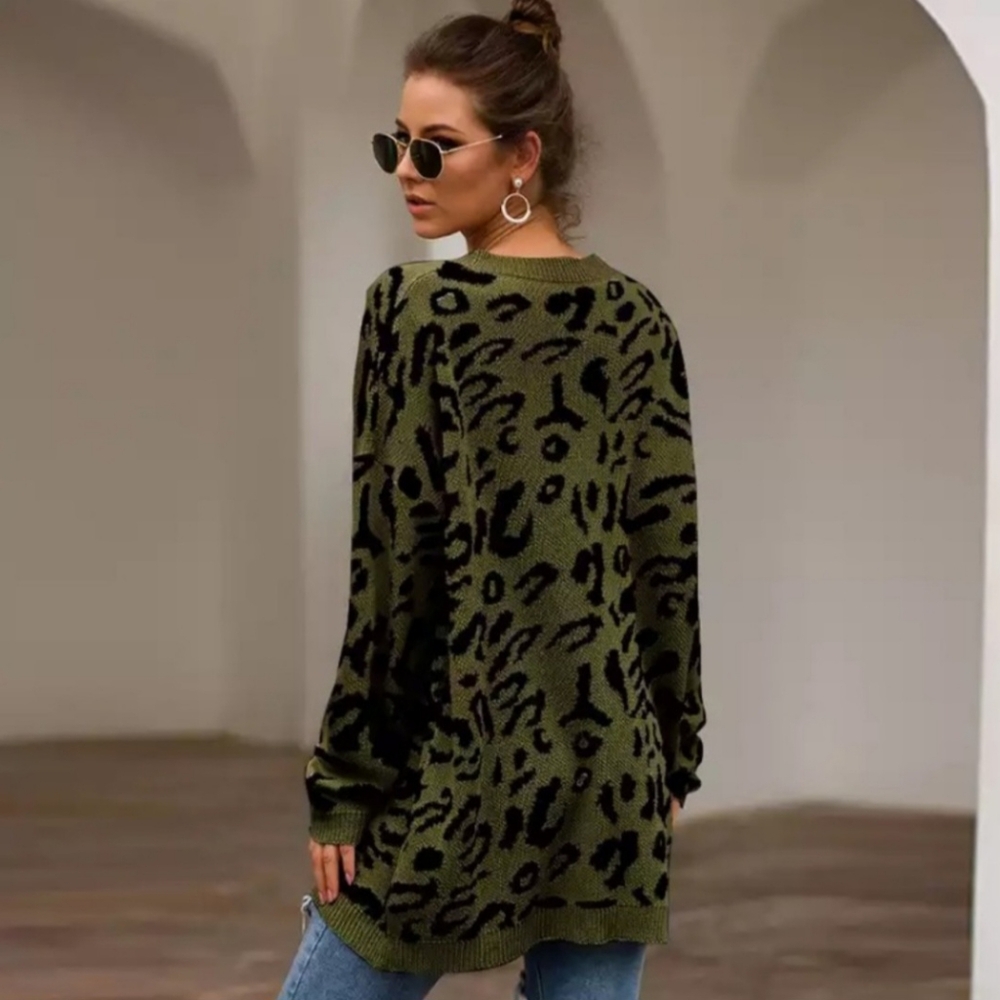 Leopard Print Sweater - Picture 2 of 2